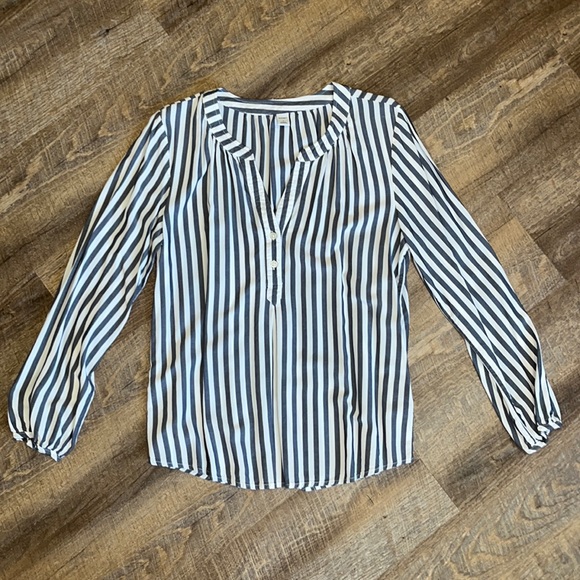 Old Navy Gray/White Striped Blouse Size M - Picture 1 of 4